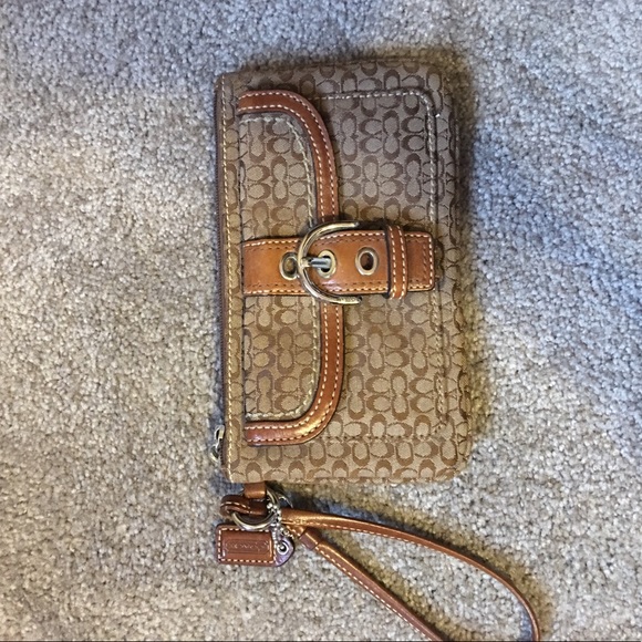 Coach Wristlet - Picture 1 of 5